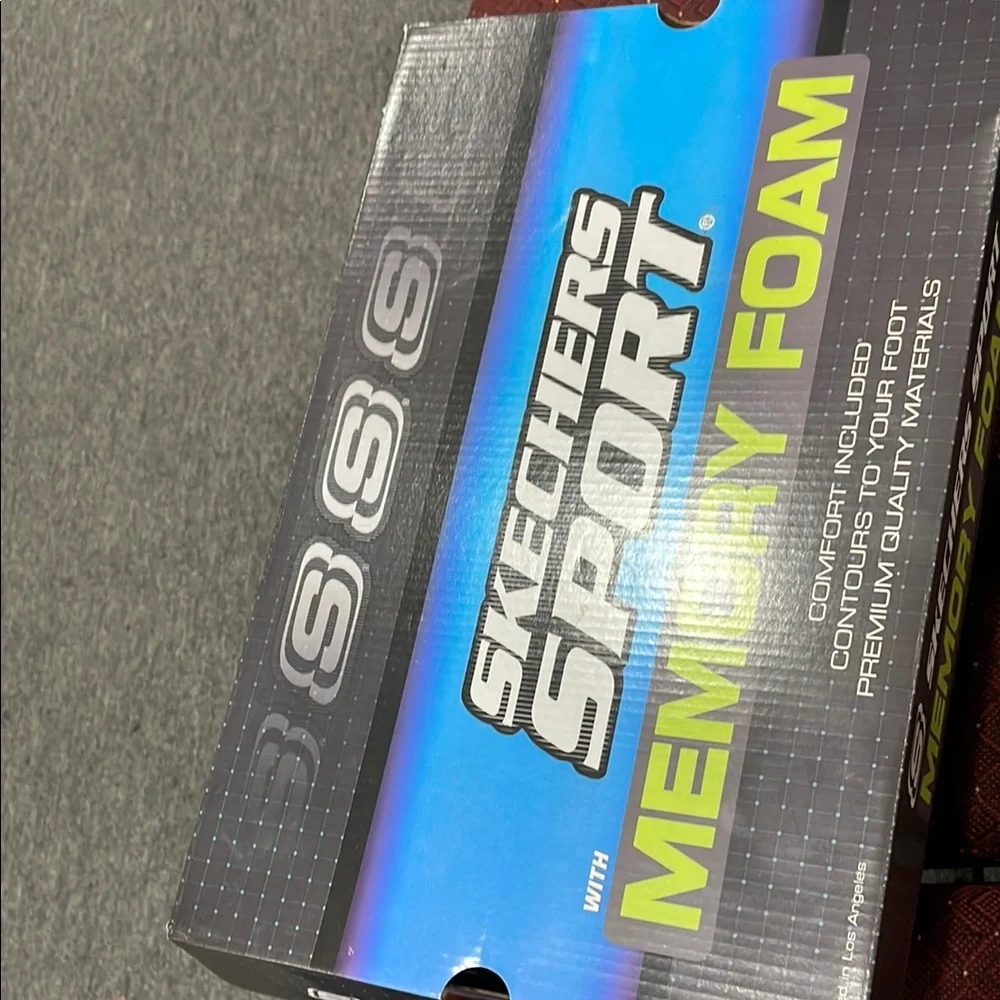 Skechers White and Black Sneakers Classic Design - Picture 4 of 4